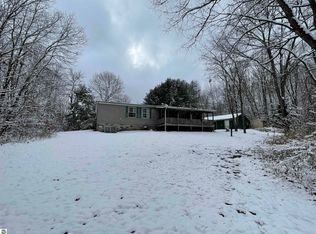 7454 Maple Grove Rd, Lake, MI 48632