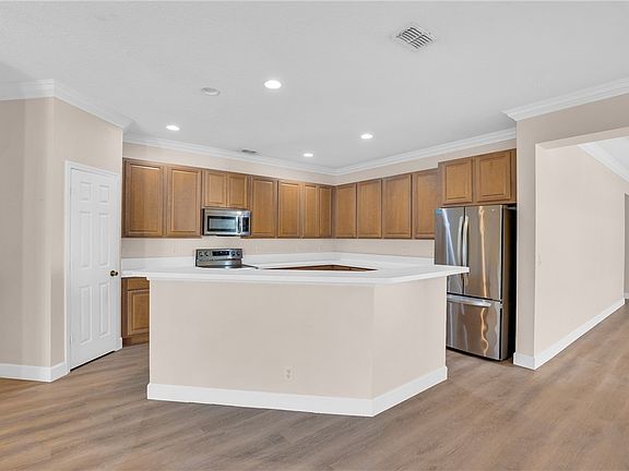 5th image of 7725 15th Ln