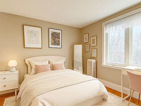 4th image of 86 Egmont St #1