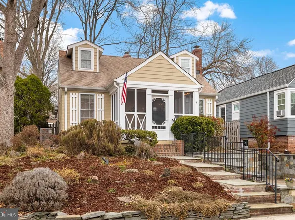 106 E Maple St, Alexandria, VA 22301