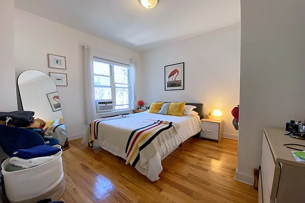 Rented by Douglas Elliman | media 8