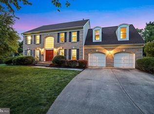 5528 Chestermill Dr, Fairfax, VA 22030