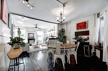 Rented by Urbane Brokerage