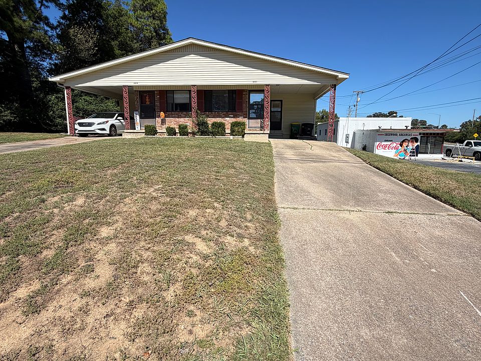 1st image of 201 Reeves Rd #1
