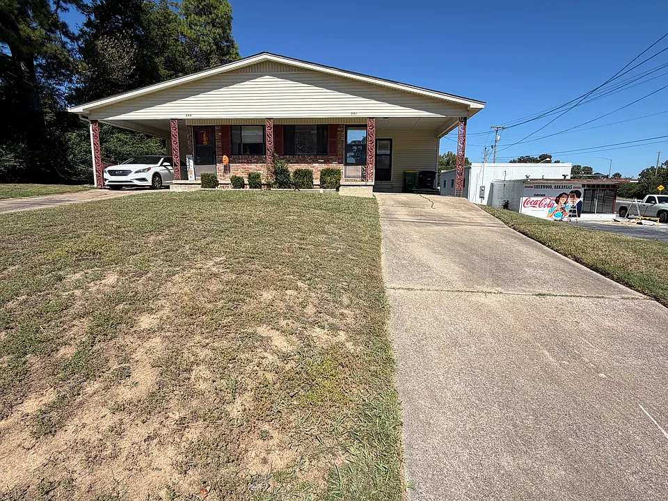 201 Reeves Rd #1