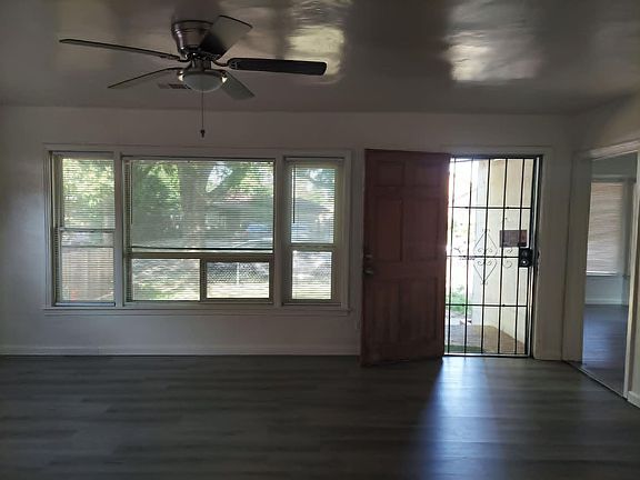 3rd image of 411 Alturas Avenue