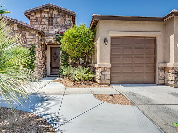 2nd image of 57895 Residenza Ct