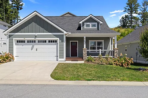 80 Leyland Cir Photo 1