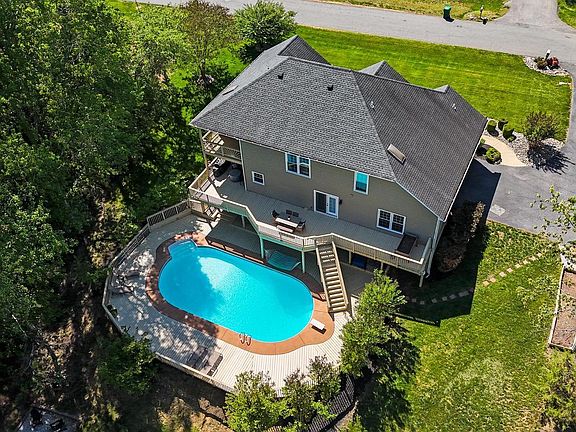 3rd image of 2428 Pimpernel Dr