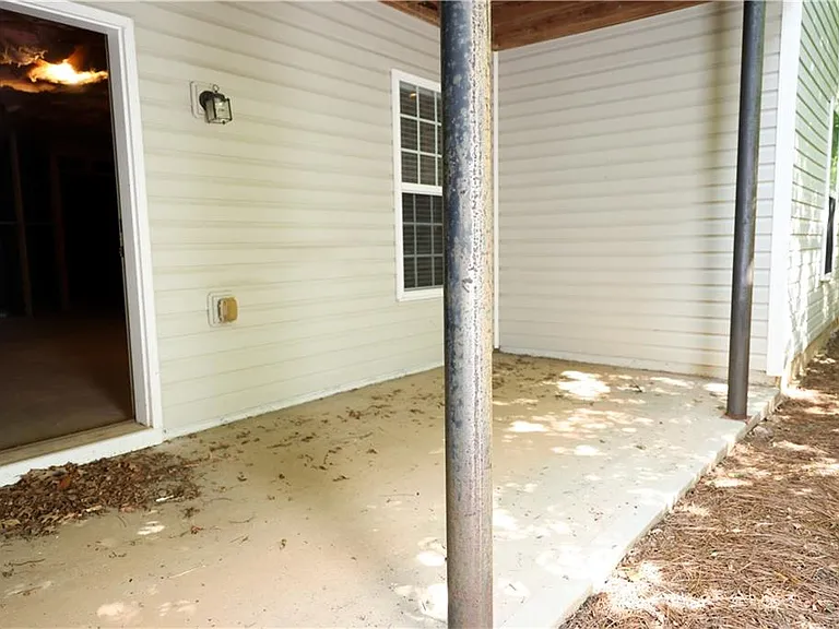 6335 Waveland Dr — Photo 21