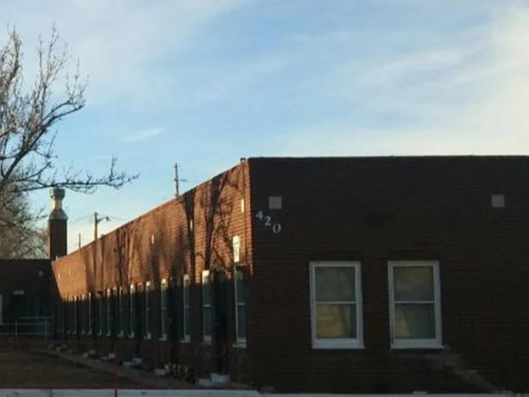 420 Coal Ave SE — Photo 2