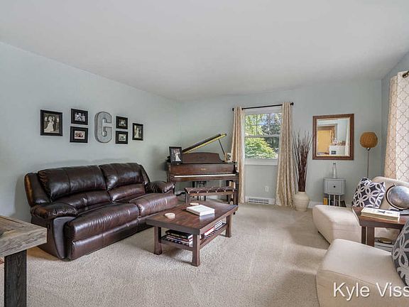 5th image of 6965 Cimarron Dr SE