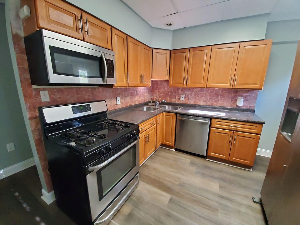 1st image of 346 Sussex Ave #1L