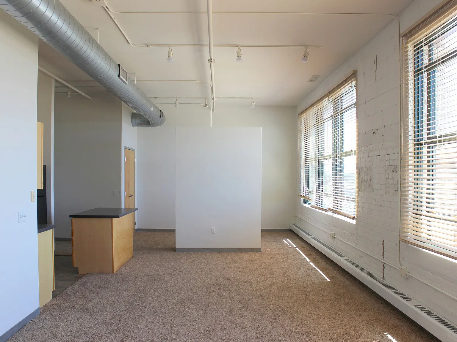 2929 Chicago Ave — Photo 3