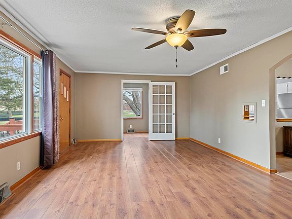 5th image of 213 W McManus Rd