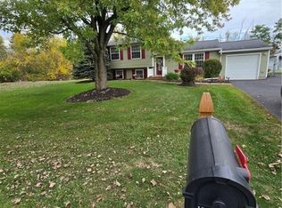 7974 Pickett Ln, Cicero, NY 13039