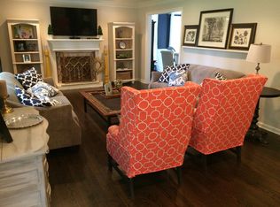 2919 W 92nd St, Leawood, KS 66206