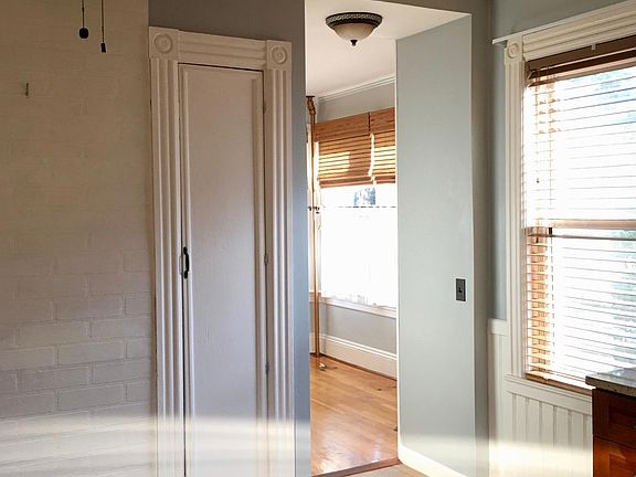 3rd image of 113-115 Wilson Ave
