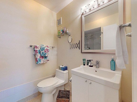 4th image of 6840 SW 45th Ln APT 5