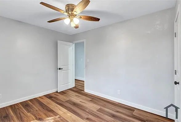 1328 Sharon St NW — Photo 12