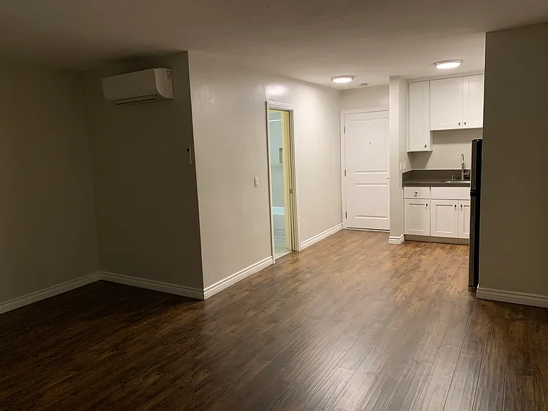 The Tides Apartments — Photo 8