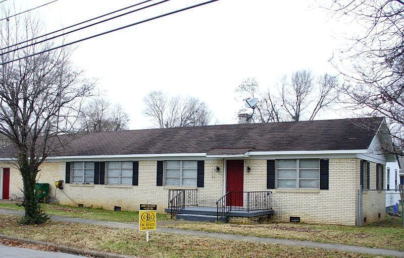 1st image of 305 6th St
