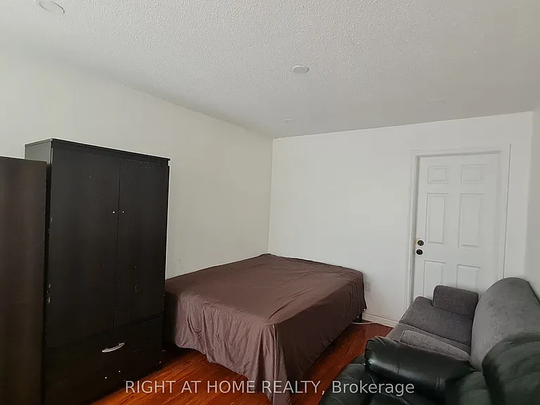 55 Littleleaf Dr #B — Photo 2