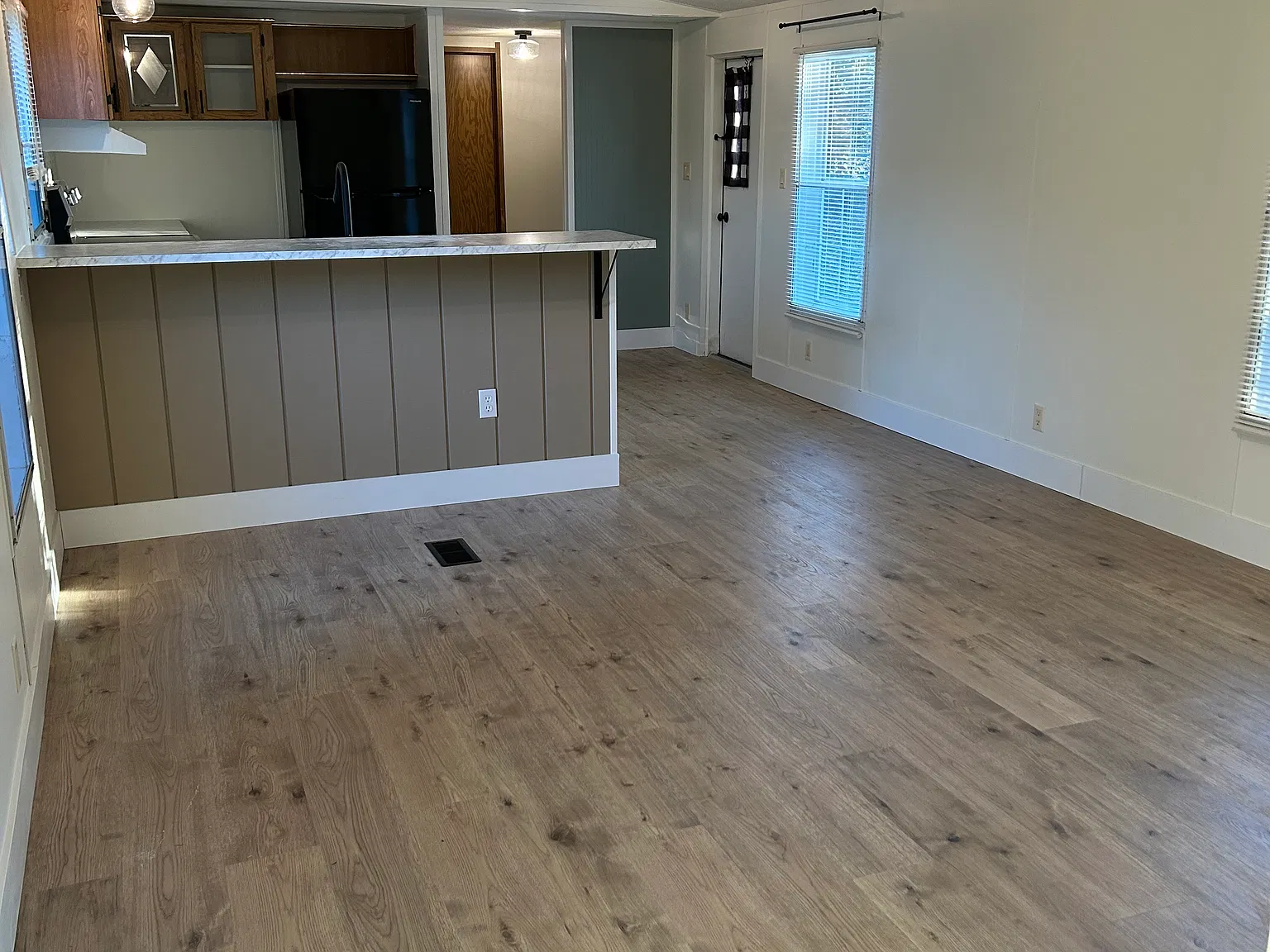 2 bed, 910 sqft, $1,275 — Photo 2