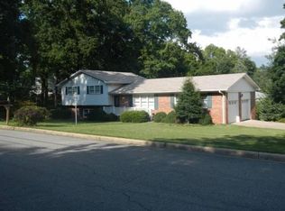 8733 Edgehill Dr SE, Huntsville, AL 35802