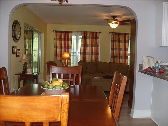5th image of 105 Hidden Oaks Dr