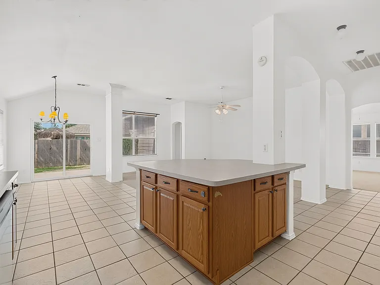 4184 Capstone Dr — Photo 30