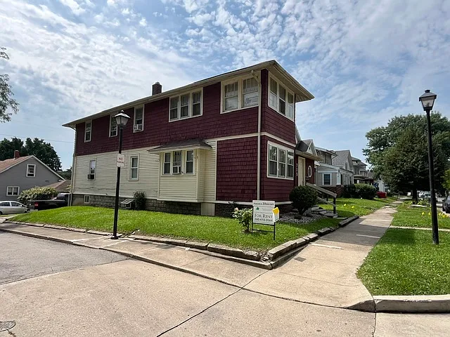1 bed, 350 sqft, $595 — Photo 3