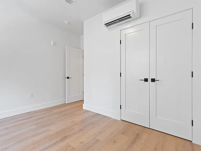 113 Ives Street — Photo 124