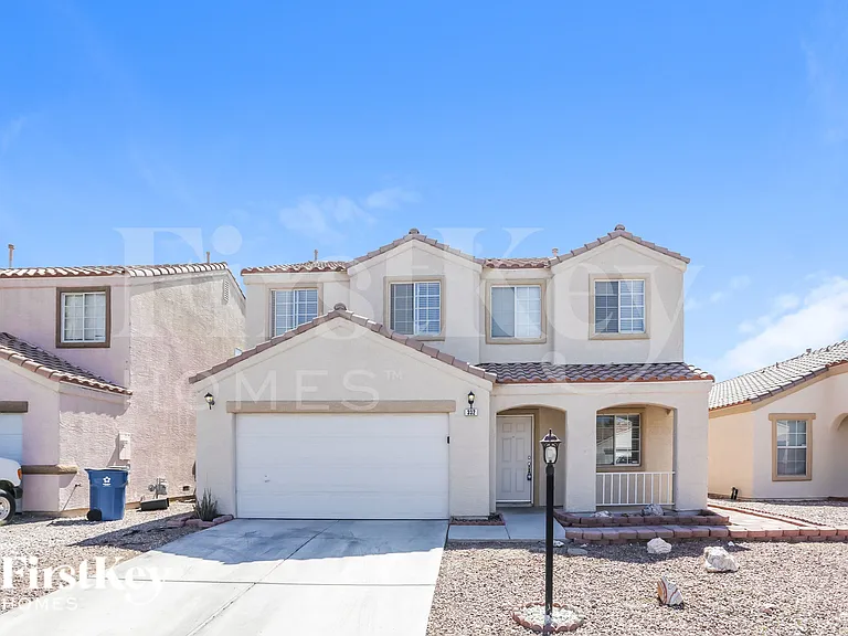 332 Judith Ann Ct — Photo 2
