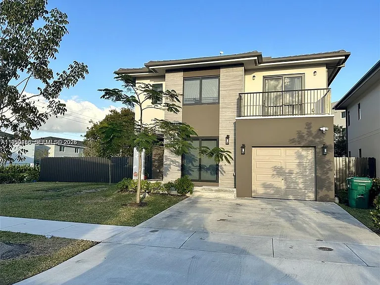 306 NW 11th Ct — Photo 5