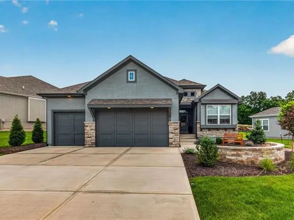 7211 Westgate St, Shawnee, KS 66216