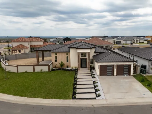13 Finca Loop, Laredo, TX 78045