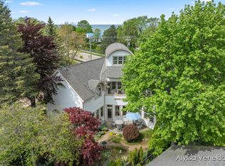 404 N Shore Dr, South Haven, MI