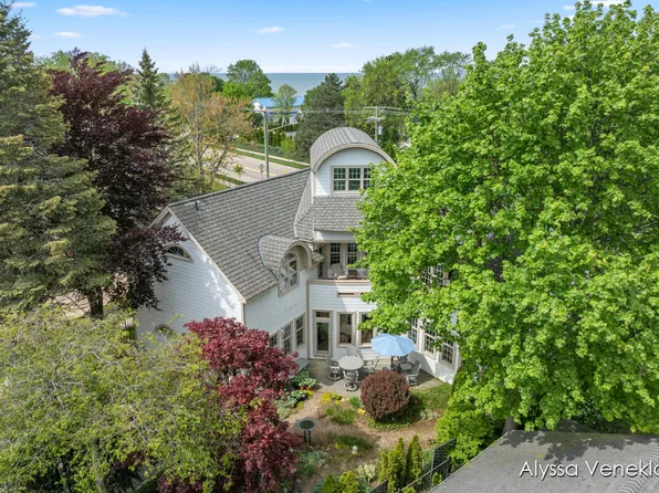404 N Shore Dr, South Haven, MI 49090