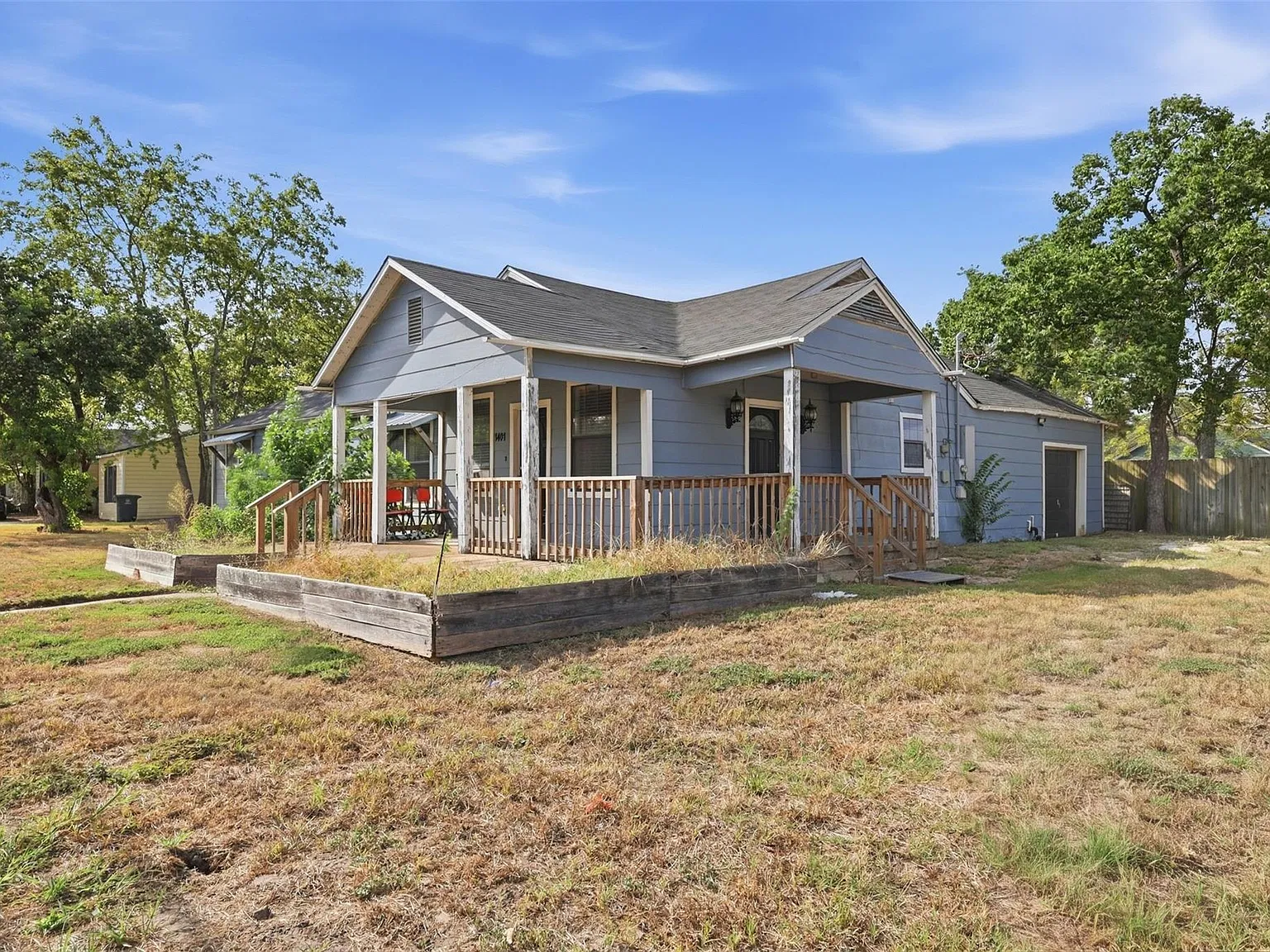 4 bed, 3.0 bath, 2142 sqft, $2,499 — Photo 1