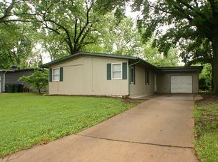 1419 SW Clontarf St, Topeka, KS 66611