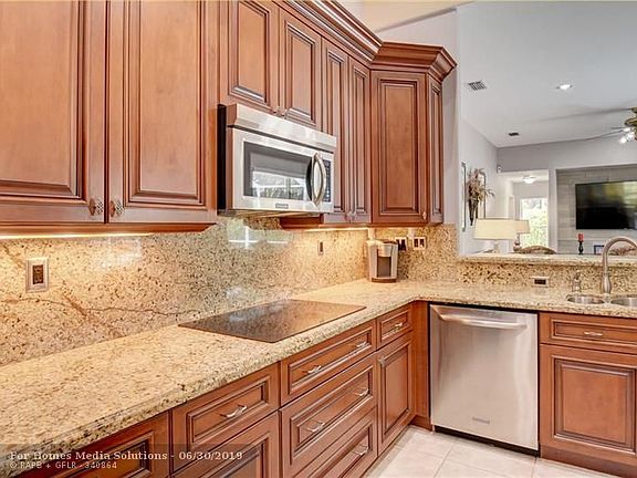 3rd image of 4716 NW 58th Ave
