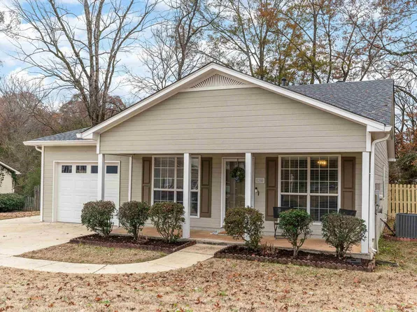 104 Willow Point Ln, Alabaster, AL 35007