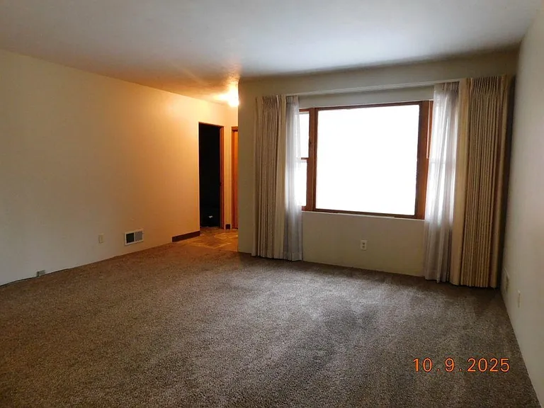 1720 Short St — Photo 9