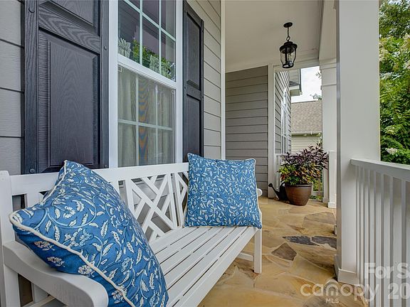 3rd image of 17615 Caddy Ct