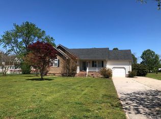 103 Brumsey Landing Dr, Moyock, NC 27958