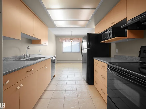 4404 122nd St NW #428, Edmonton, AB T6J 4A9