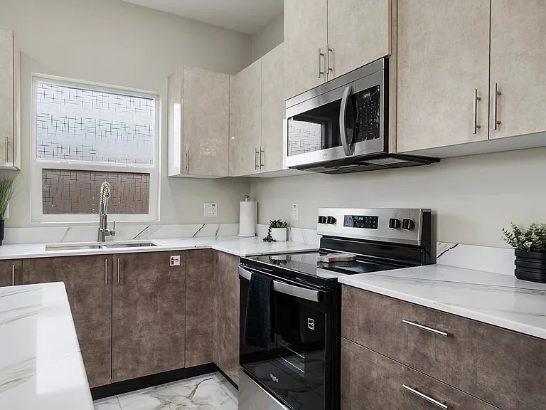 505 N Emerald Ave #4 — Photo 5