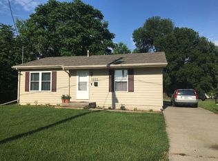 1225 E 27th Ct, Des Moines, IA 50317