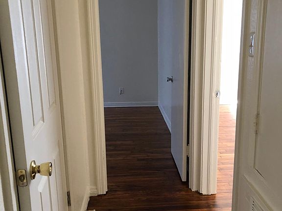 4th image of 302 W 14th Ave